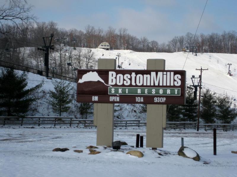 Baymont By Wyndham Boston Heights/Hudson Hotel Exterior foto
